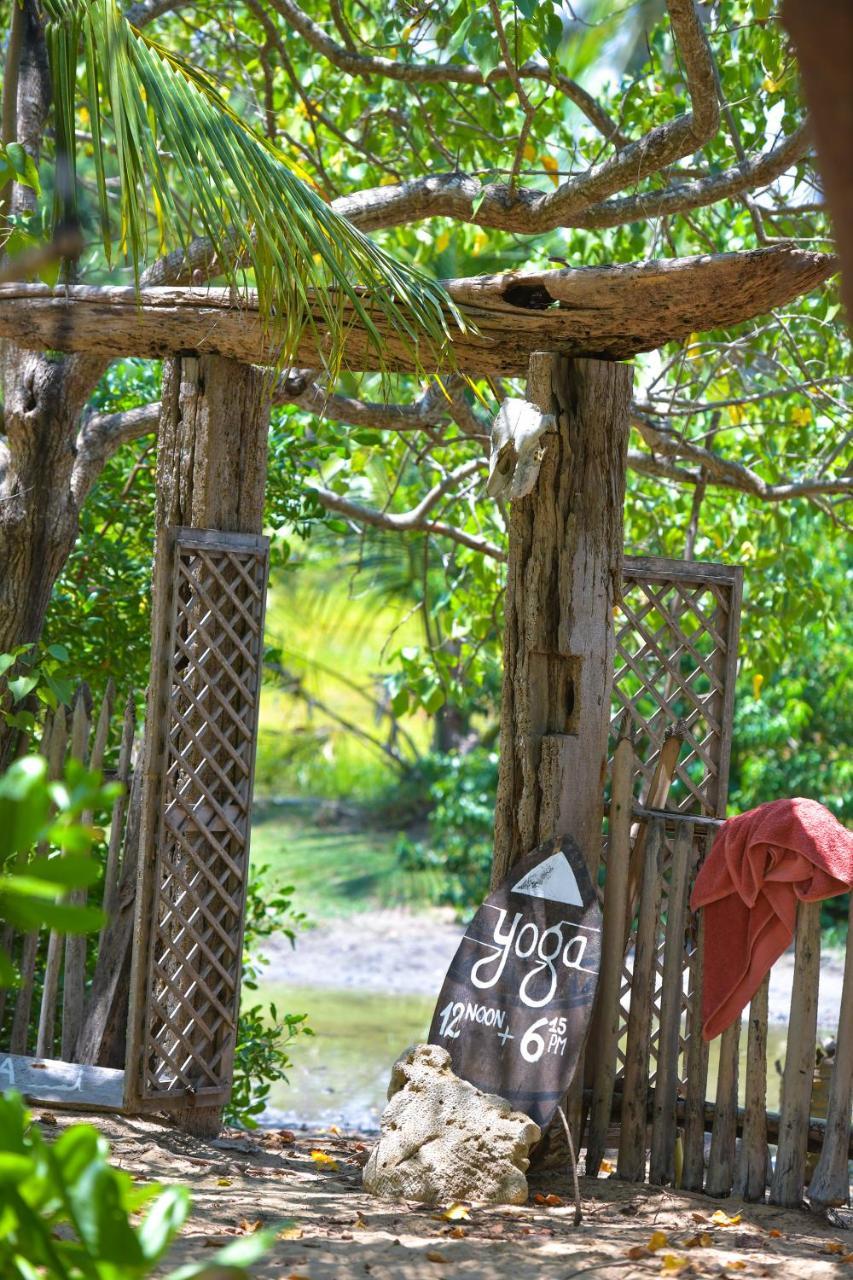 Kitesurfing Lanka Hotel Kalpitiya Exterior photo
